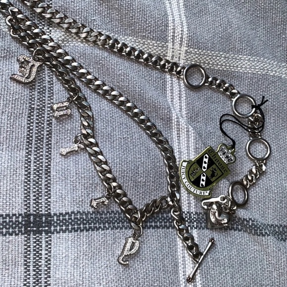 SOLD Juicy Couture Barrel Bag and Chain Belt Bundle - Picture 10 of 12